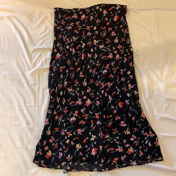 Madewell Dresses & Skirts - Black Floral Madewell Skirt